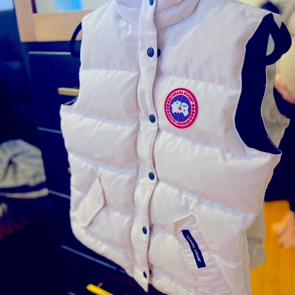 AUTHENTIC CANADA GOOSE VEST